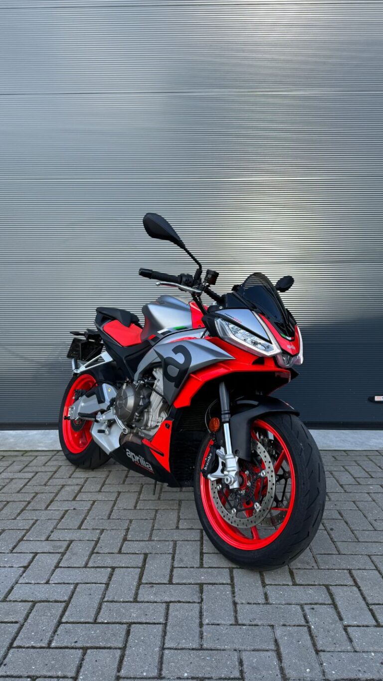 aprilia-tuono-660-iridium-grijs-voorkant